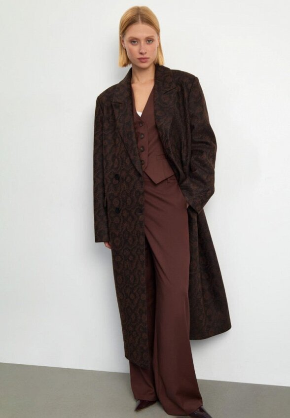 Пальто двубортное Emka