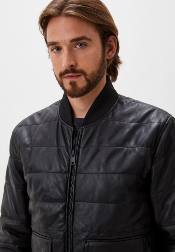 Бомбер Jorg Weber