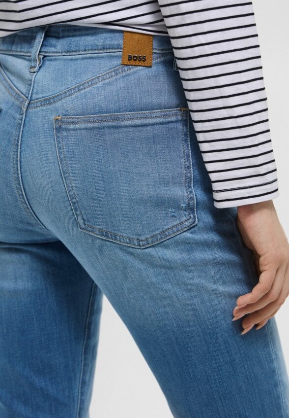 Джинсы Boss