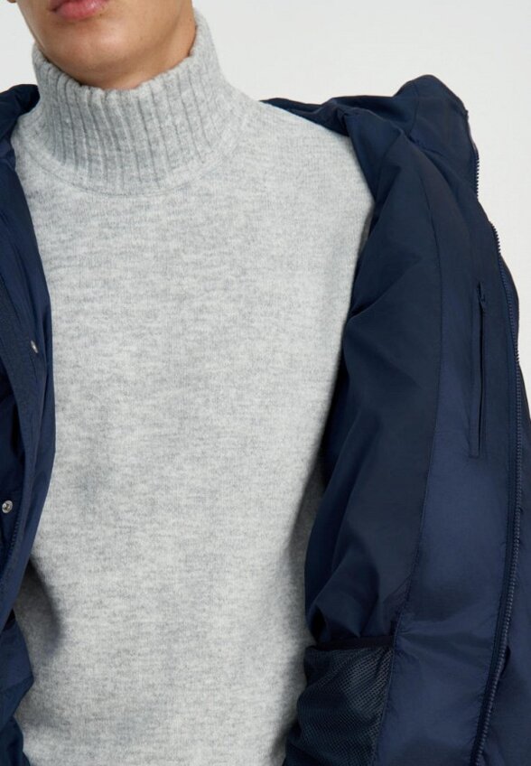 Пуховик Finn Flare