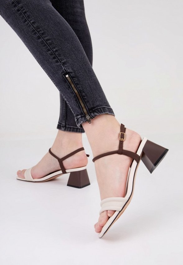 Босоножки Berkonty