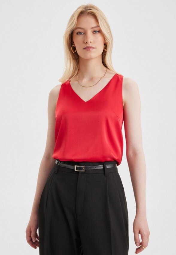 Топ Gabriel and Ester London