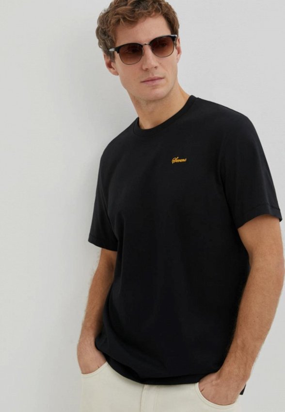 Футболка Finn Flare