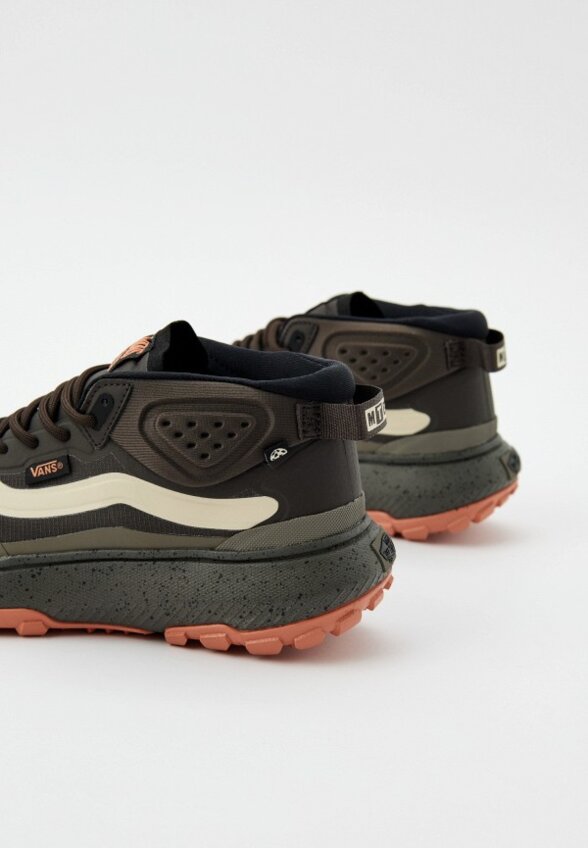 Кроссовки Vans