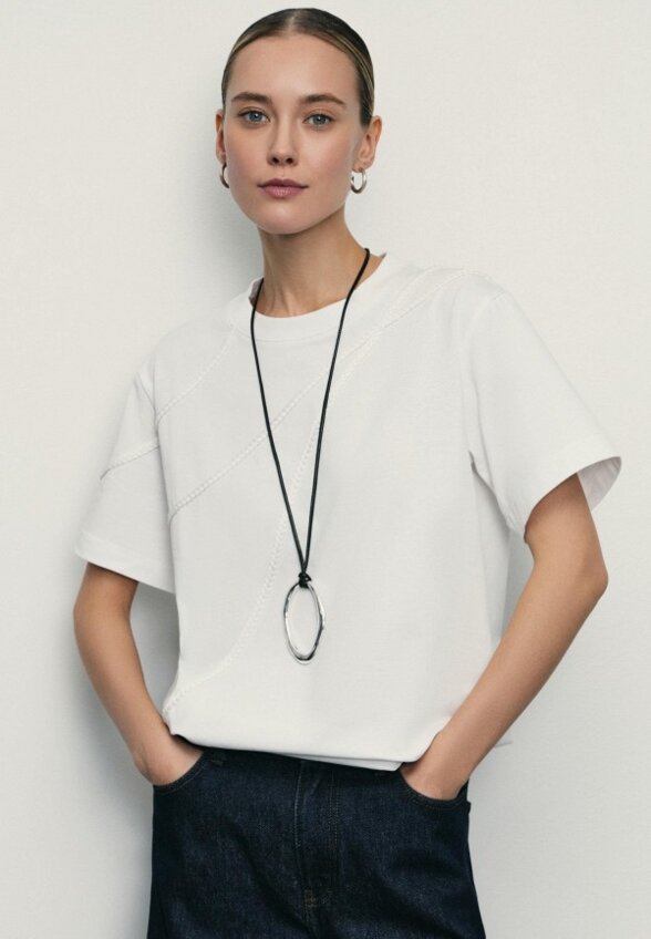 Футболка Zarina