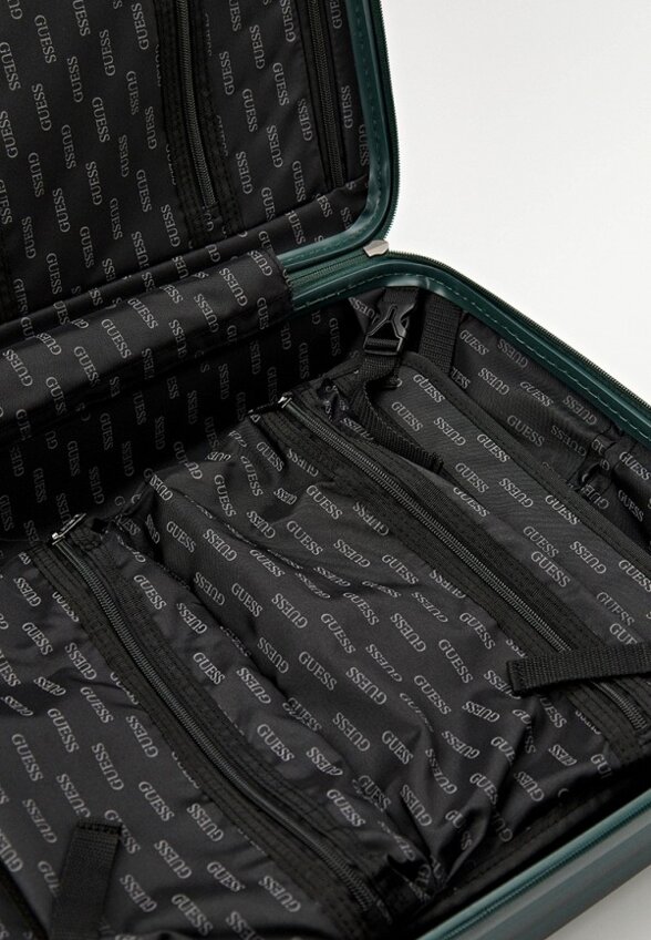 Чемодан Guess