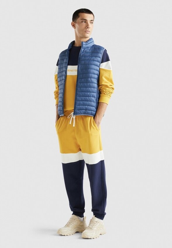 Жилет утепленный United Colors of Benetton