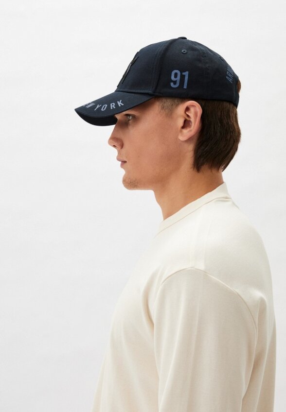 Бейсболка Armani Exchange