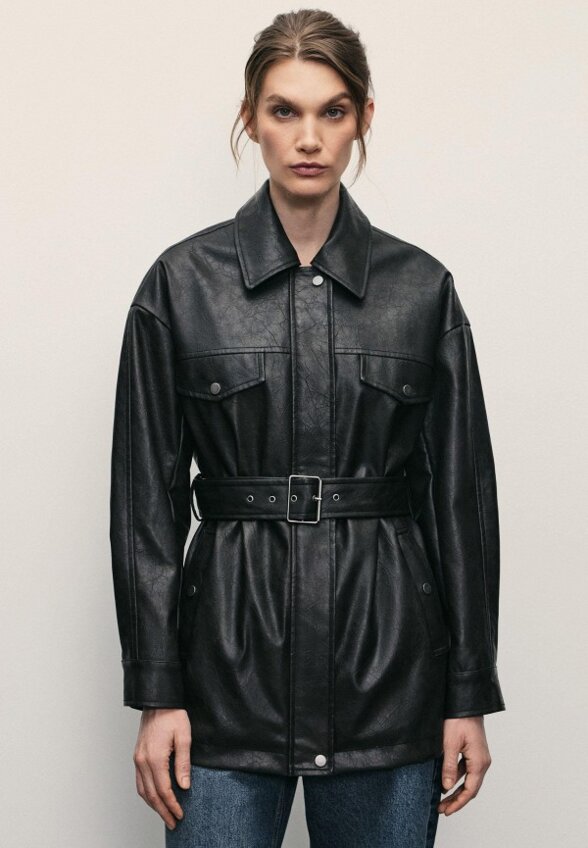 Куртка кожаная Zarina