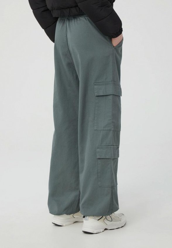 Брюки Terranova