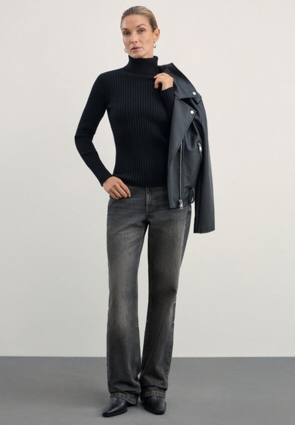 Водолазка Zarina