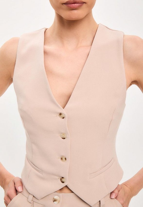 Жилет Suara Femme