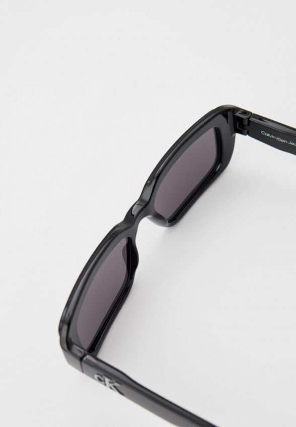 Очки солнцезащитные Calvin Klein Jeans