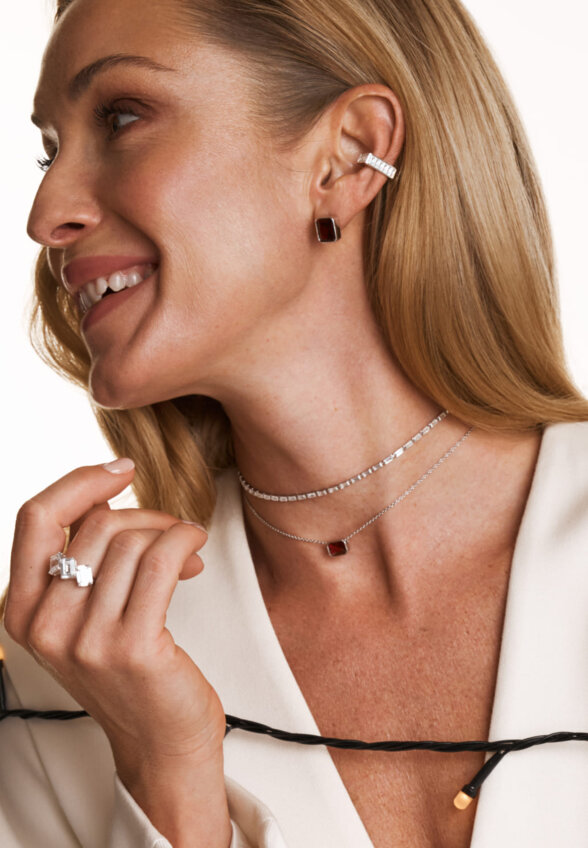 Серебряные серьги-пусеты Бургунди MIE