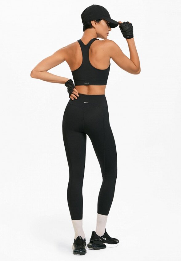 Топ спортивный Neverlate