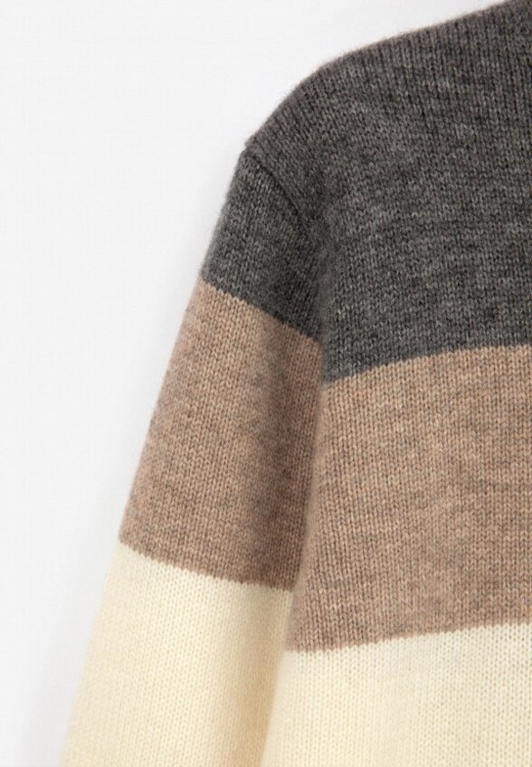 Свитер Roberto Moretti