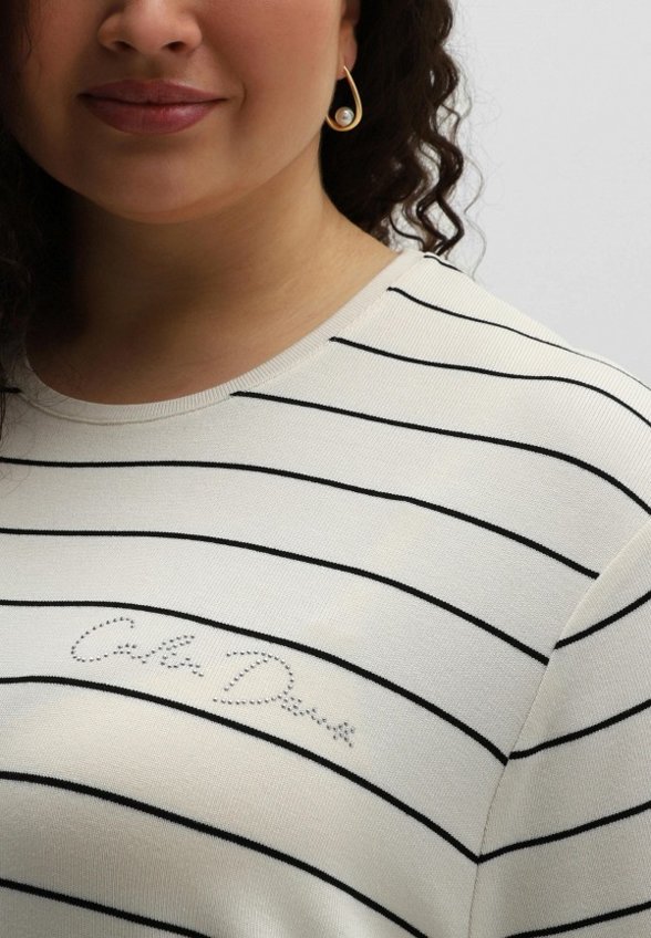 Футболка Calin Doux