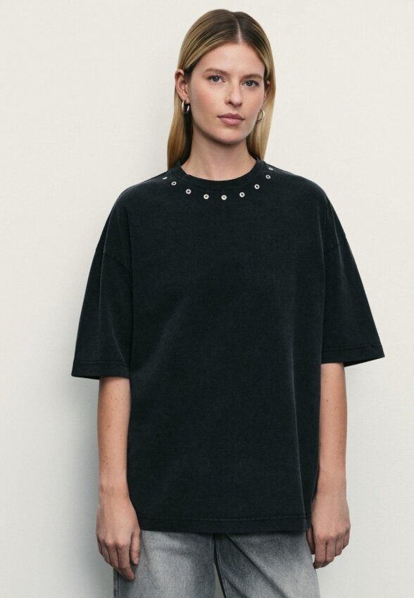 Футболка Zarina