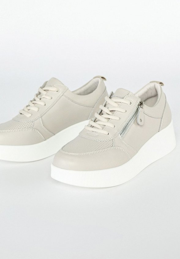 Кроссовки Gut