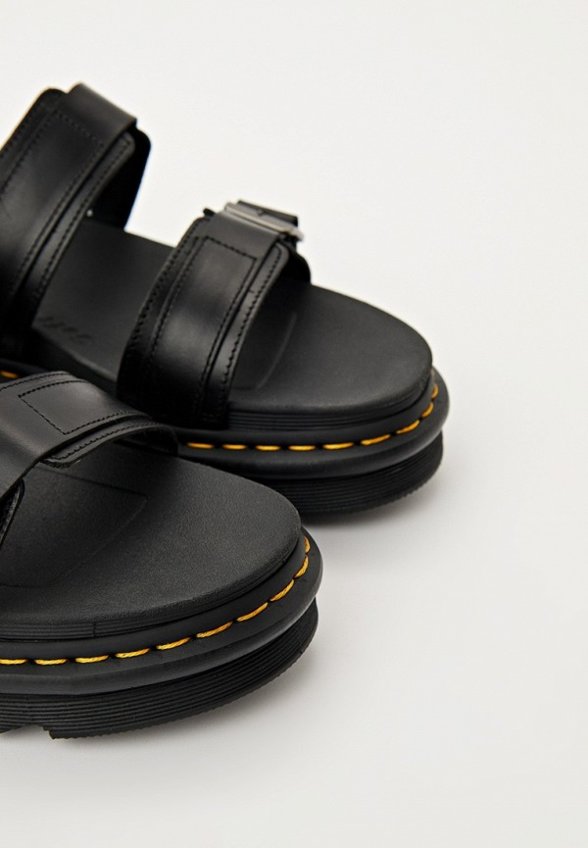 Сабо Dr. Martens