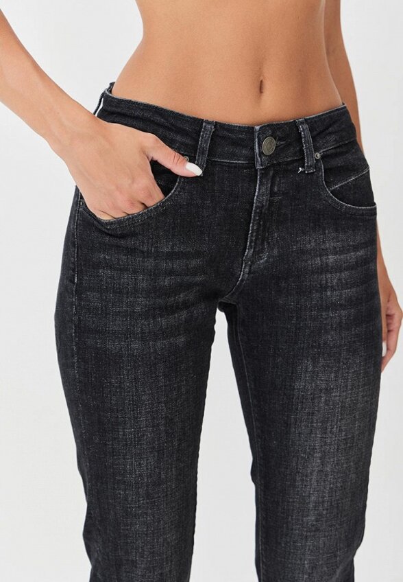 Джинсы Whitney