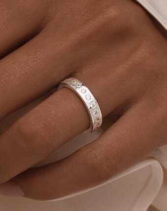 Серебряное кольцо с дорожкой фианитом MIESTILO MIE женщинам