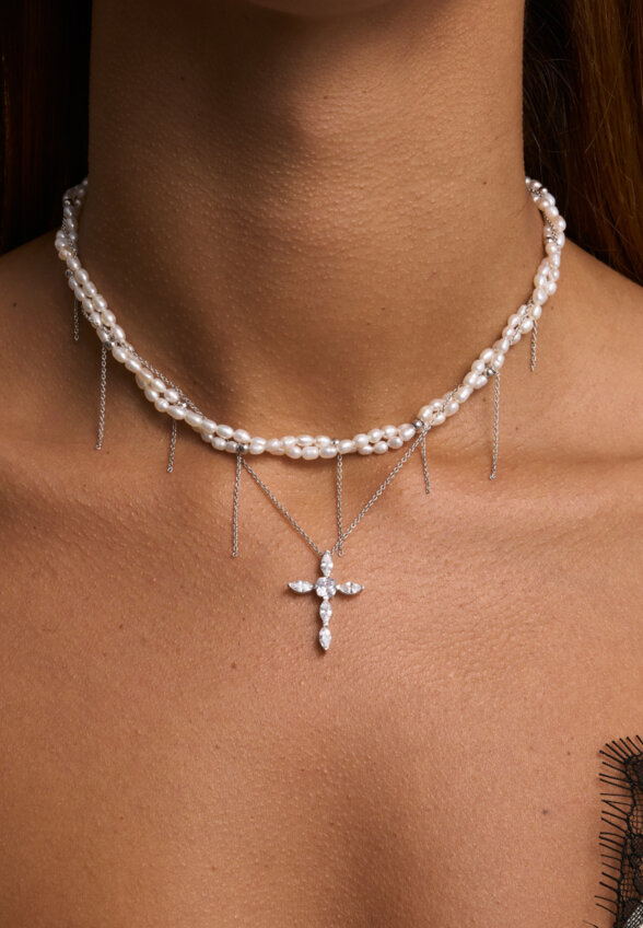 Серебряное колье с крестом ГАЛАТЕЯ с натуральным жемчугом MIE