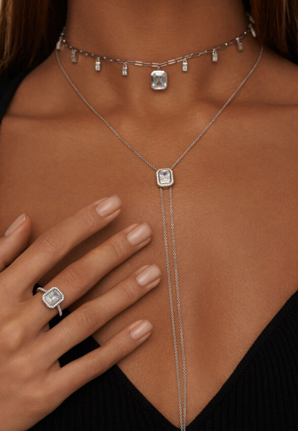 Серебряное колье-галстук ПОЛНОЧЬ с крупным фианитом в огранке Эмеральд MIE