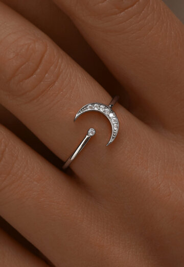 Регулируемое кольцо из серебра с полумесяцем и фианитами MIESTILO  MIE