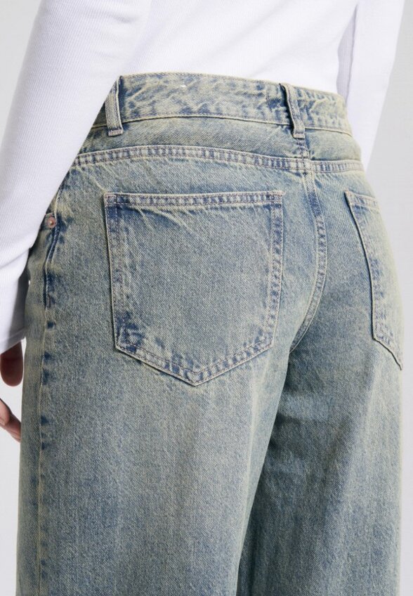 Джинсы Твое