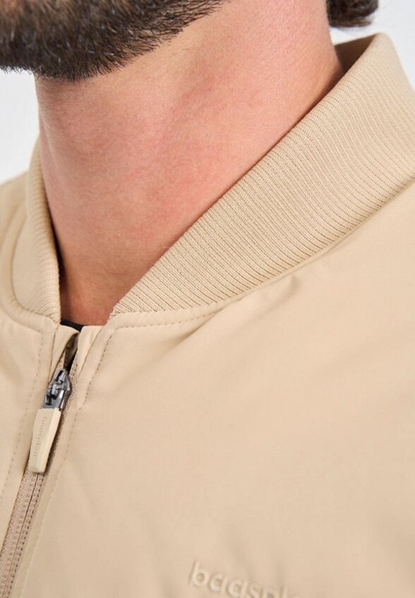 Куртка утепленная Baasploa