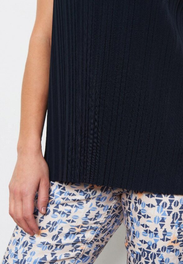 Топ Gerry Weber