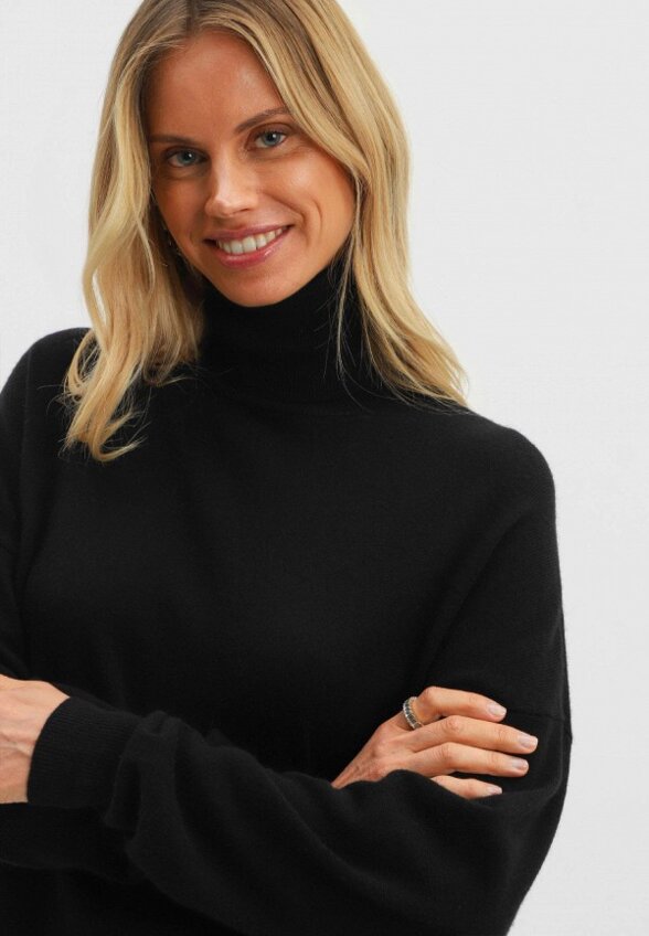 Водолазка Nominee