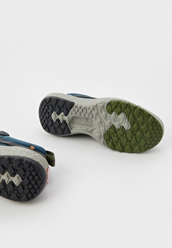 Кроссовки Vans