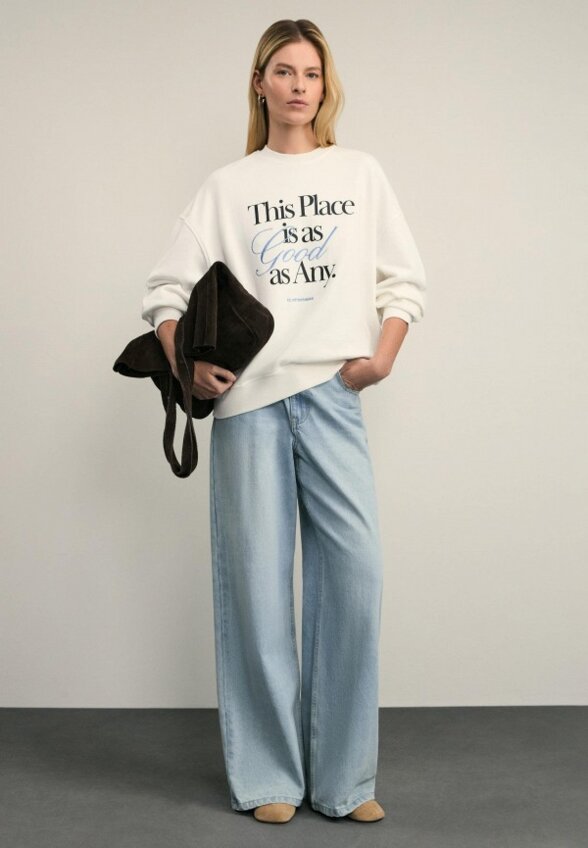 Свитшот Zarina