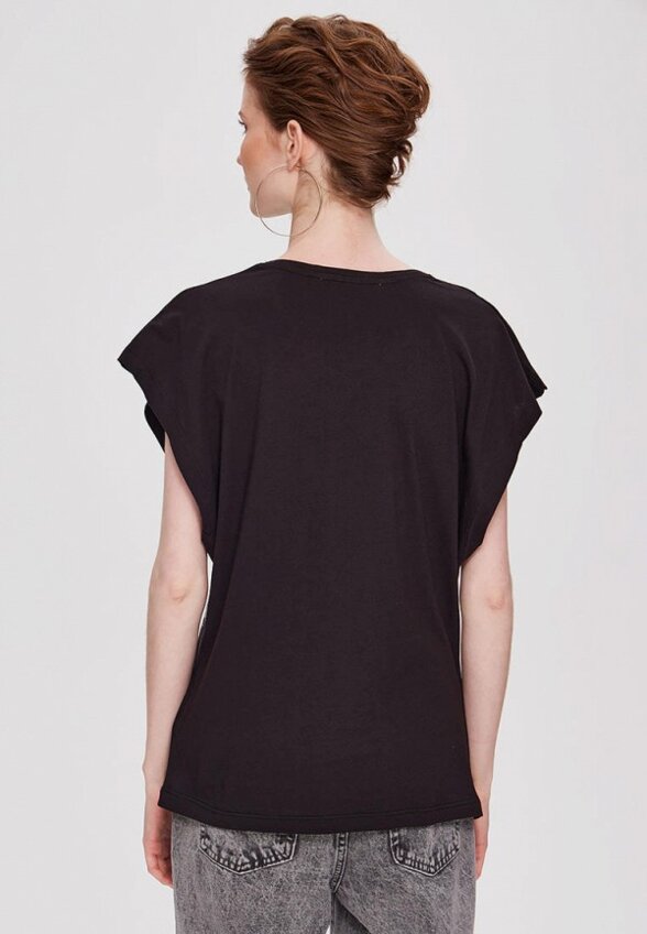 Футболка Miss Chic