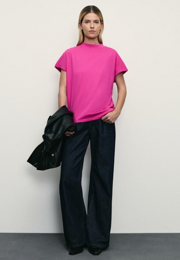 Футболка Zarina