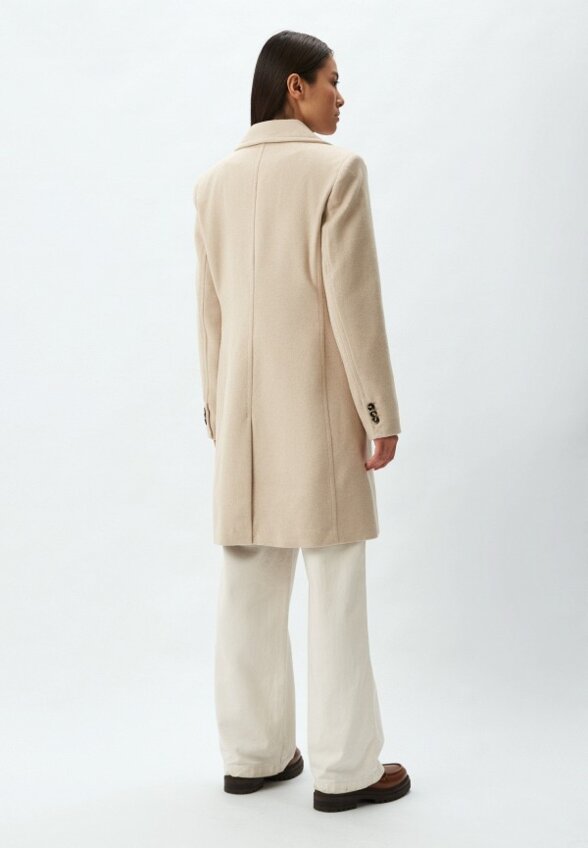 Пальто двубортное Mango