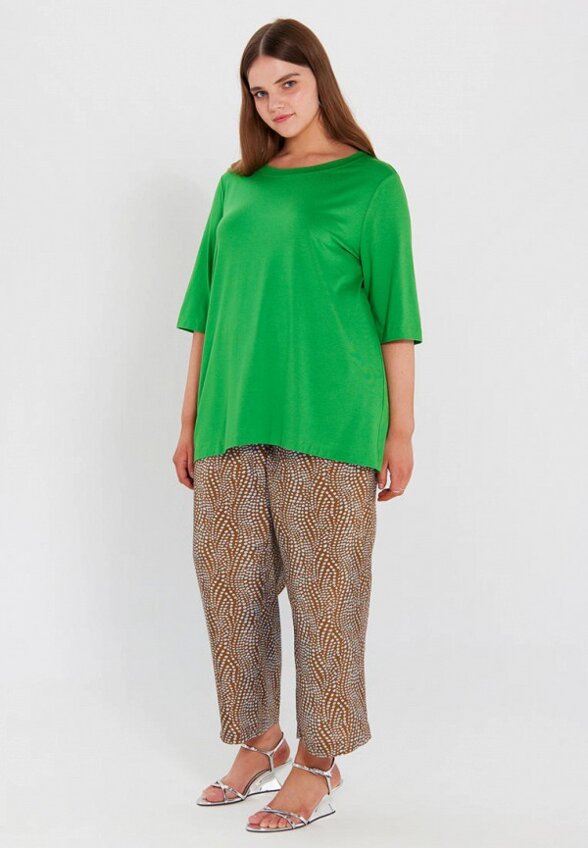 Футболка Lessismore