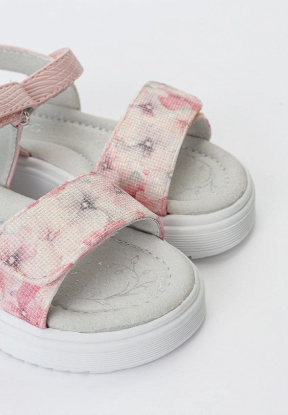 Босоножки Tikkago