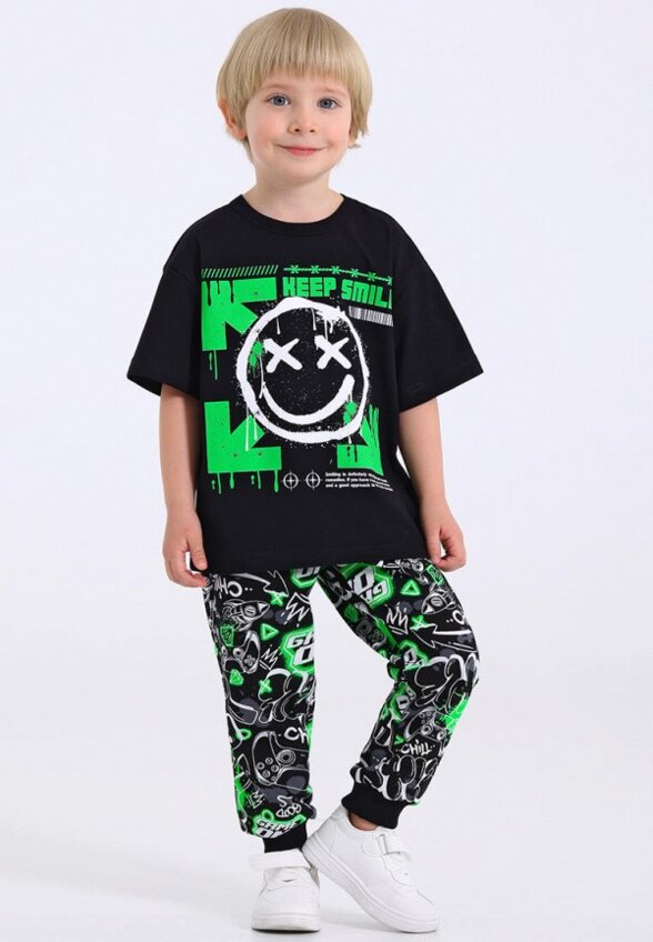 Футболка и брюки Апрель