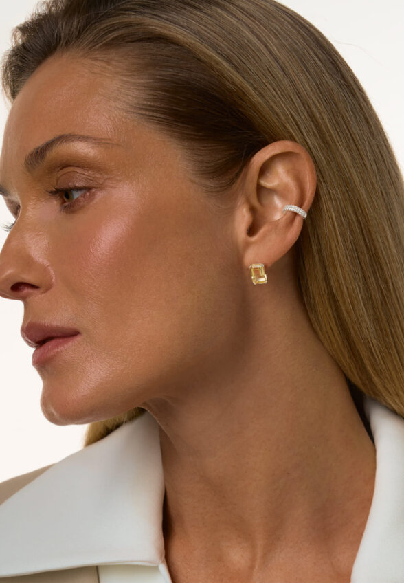 Серебряный кафф с россыпью фианитов и открывающимся механизмом MIE