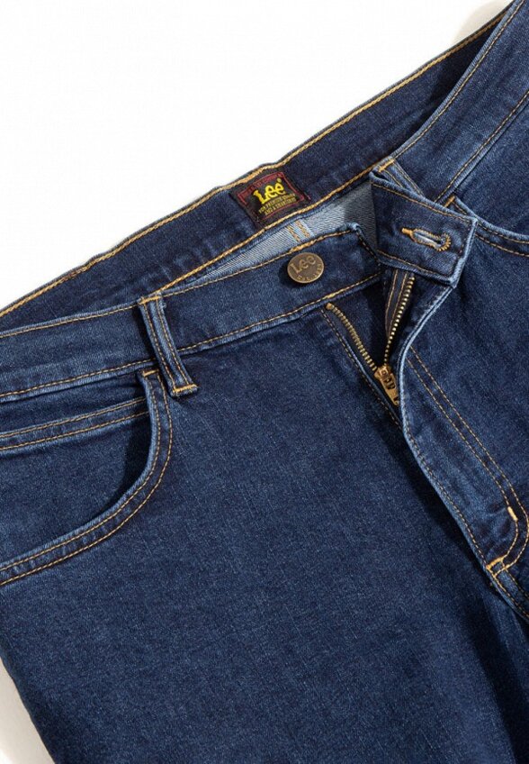 Джинсы Lee