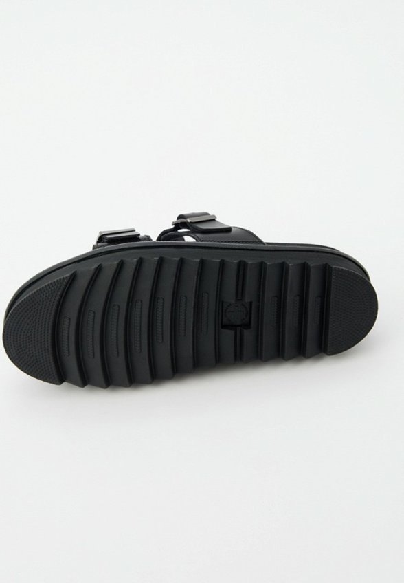Сабо Dr. Martens