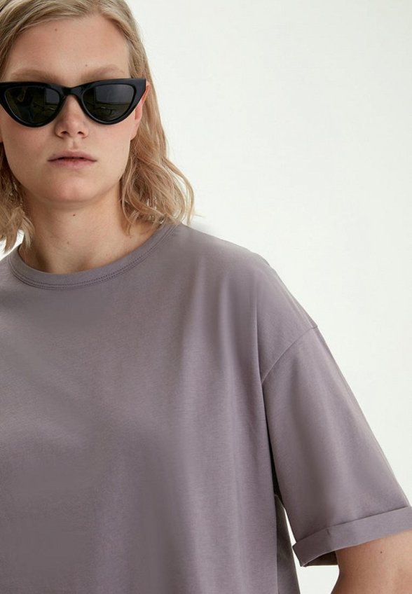 Футболка Bstatement