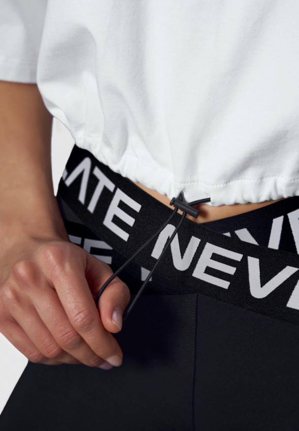 Футболка Neverlate