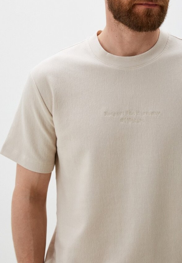 Футболка Colin's