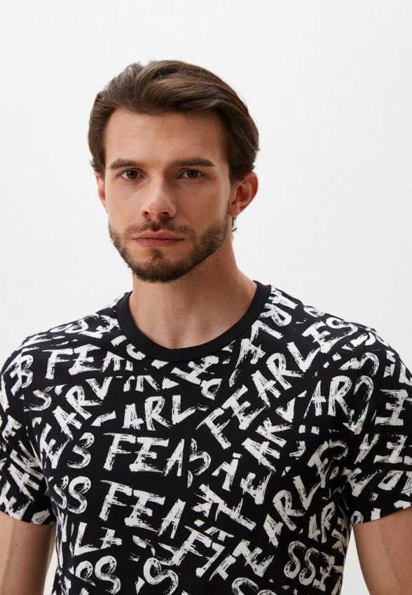 Футболка Colin's