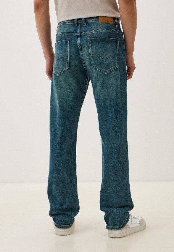 Джинсы Mossmore