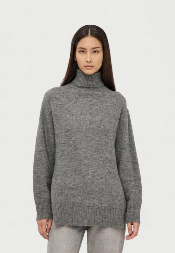 Свитер Terranova